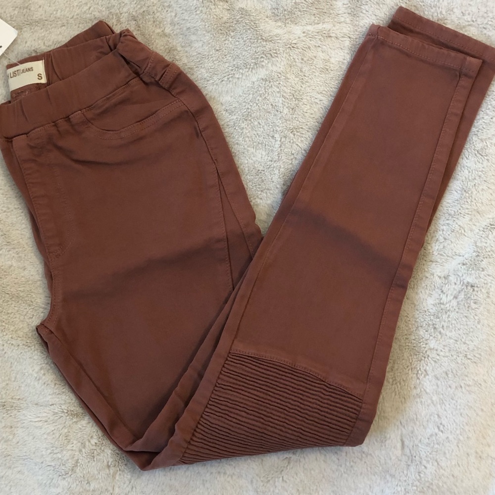 Brick Moto Leggings